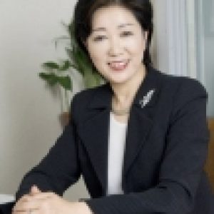 Governor Koike's support rate, 74% of the threat
